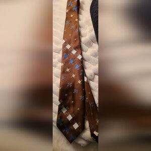 VINTAGE Brown Geo-Patterned Tie, 100% Poly., Made In Israel.  Adult/teen/chikd